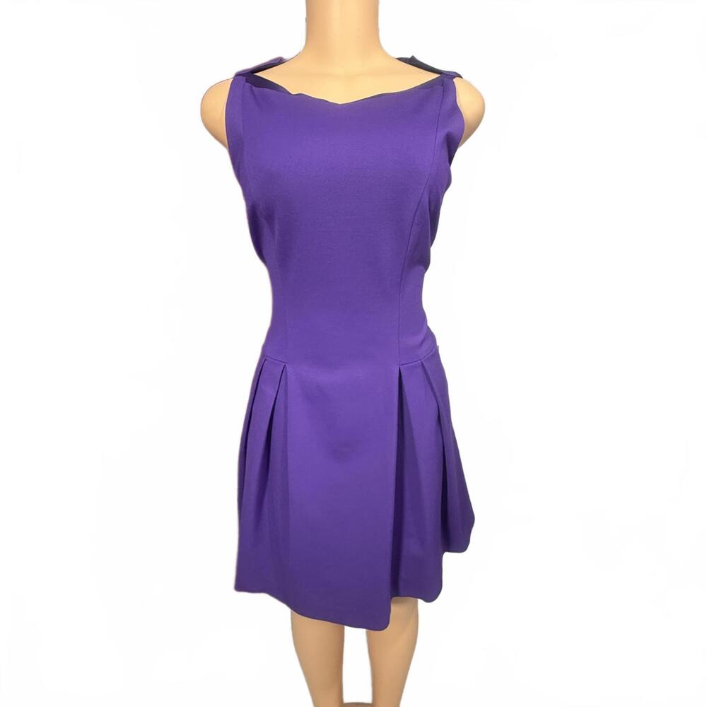 Elie Tahari Purple Fit & Flare Cocktail Dress Sleeveless, Pleated Skirt Size‎